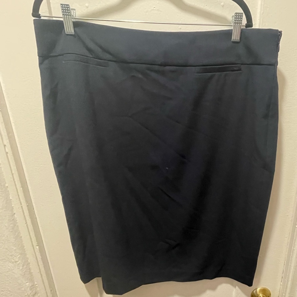 Tahari ASL navy blue pencil skirt 14W